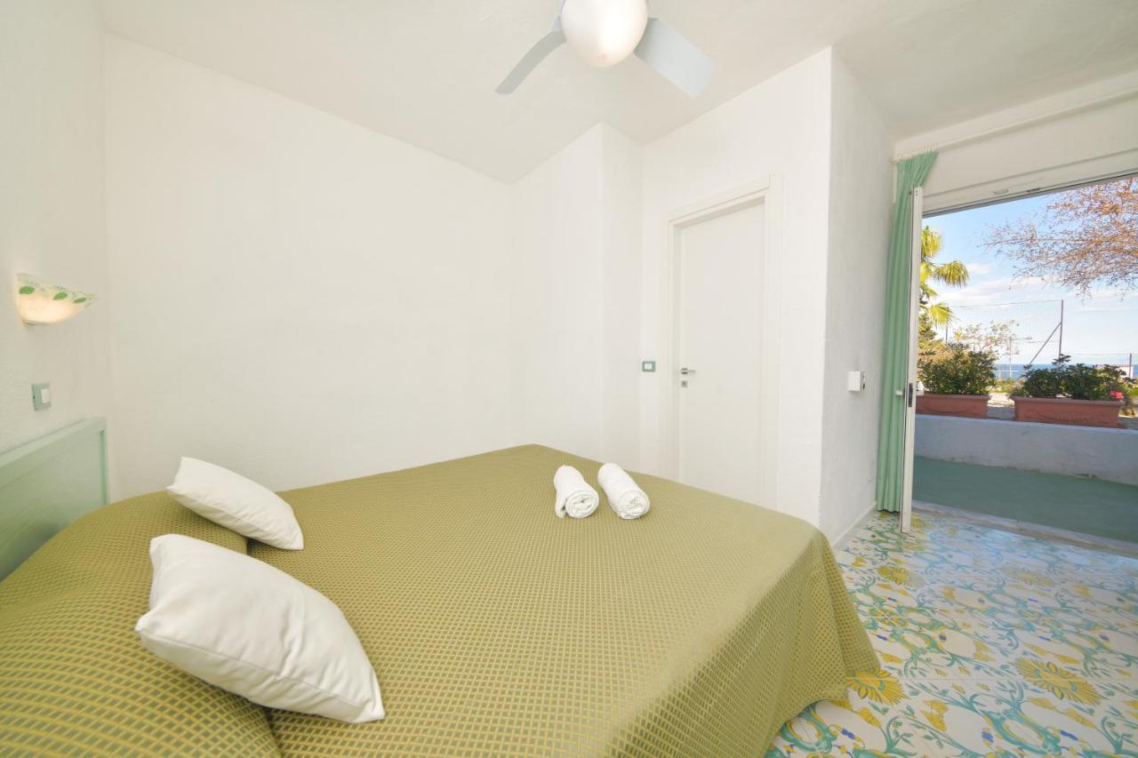 Hotel Parco Cartaromana Ischia Esterno foto