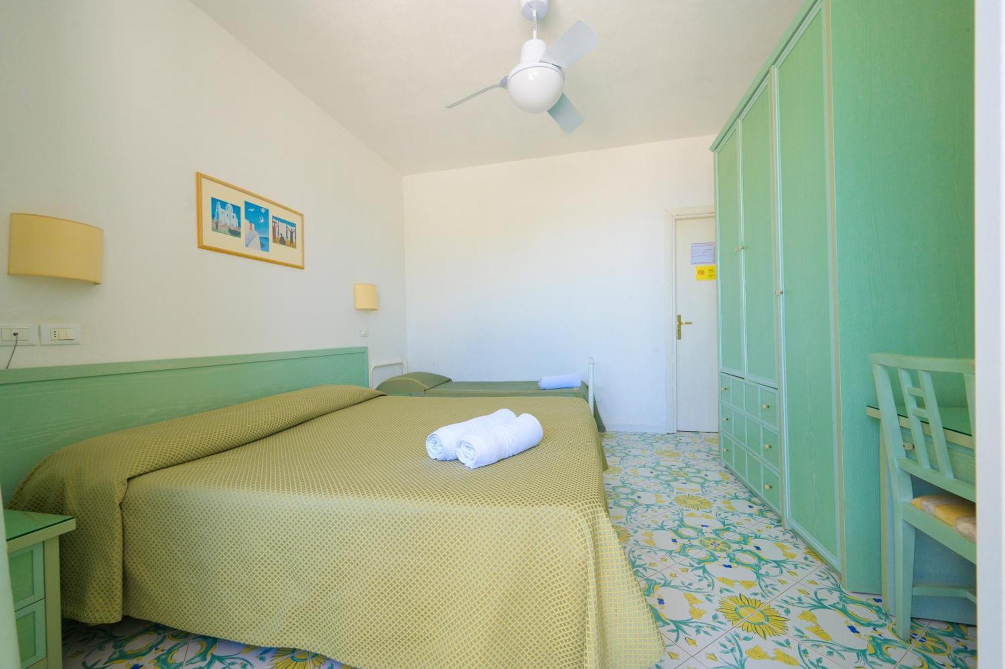 Hotel Parco Cartaromana Ischia Esterno foto