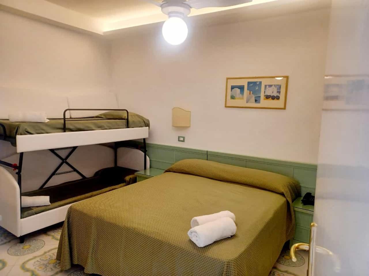 Hotel Parco Cartaromana Ischia Esterno foto