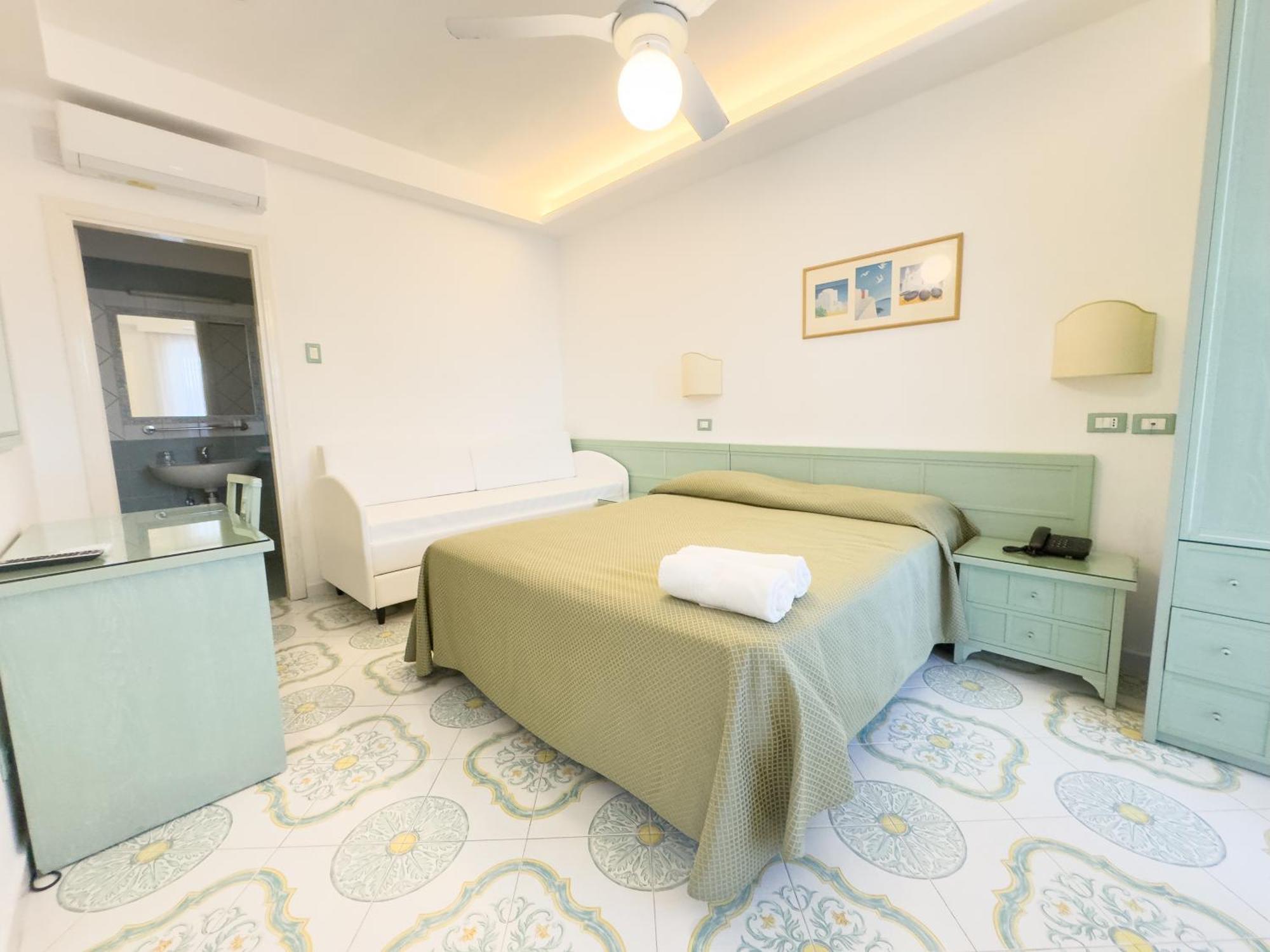 Hotel Parco Cartaromana Ischia Esterno foto