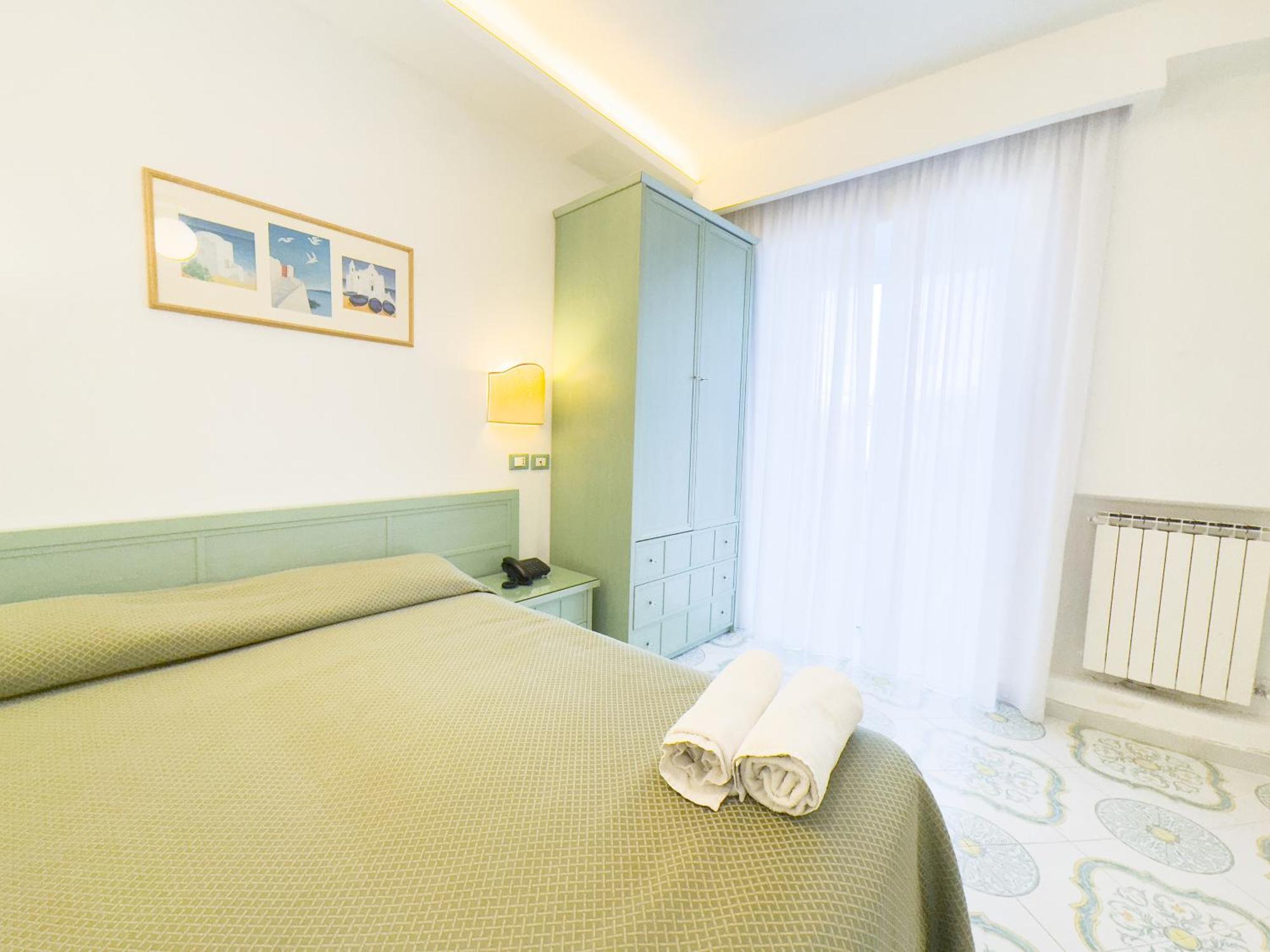 Hotel Parco Cartaromana Ischia Esterno foto