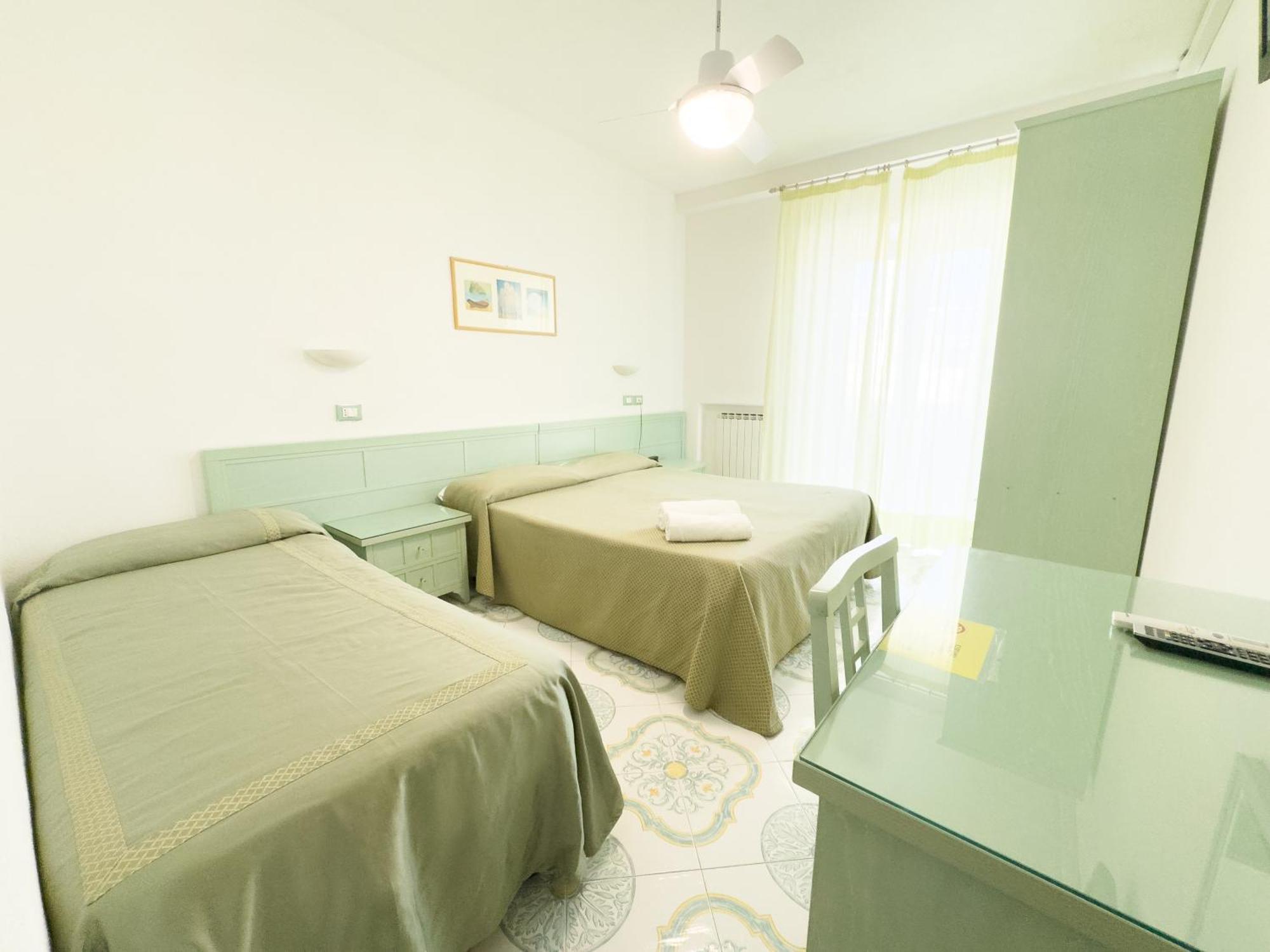 Hotel Parco Cartaromana Ischia Esterno foto